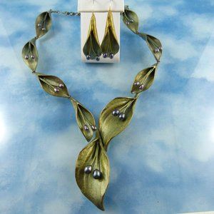 Retired, rare Michael Michaud Silver Seasons hosta lily necklace & earrings set